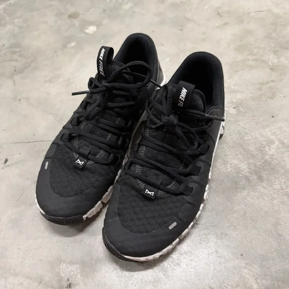 Nike Women's Black and White Flex Running Sneakers
